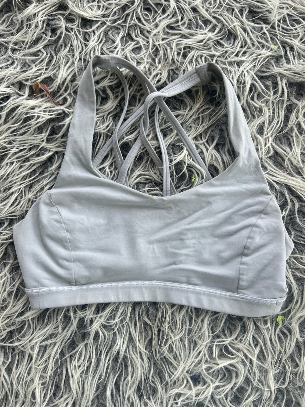 Lululemon Free to Be Serene Bra Womens Size 6 Grey Luxtreme Athletic Wear. Good